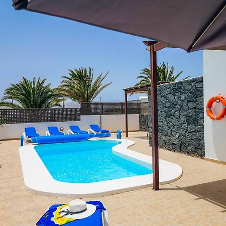 Cher Villa Puerto del Carmen (Lanzarote)